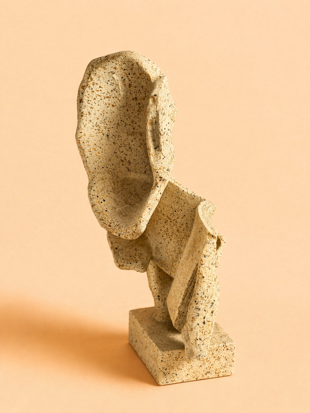 handcrafted couple reading sculpture 4