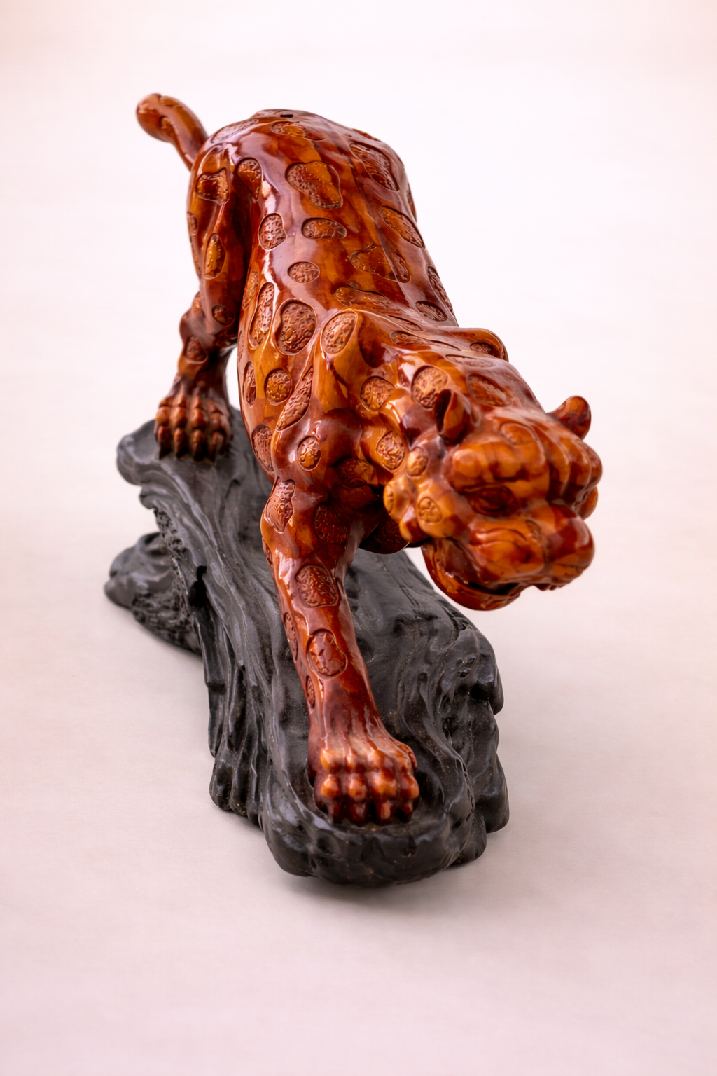 handcrafted leopard sculpture