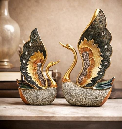 Luxury Golden Swan Pair Showpiece – Decorative Metal Finish Home Décor Statue for Living Room & Office