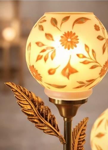 Floral Glass Globe Floor Lamp with Leaf Design – Decorative Standing Light for Living Room & Bedroom