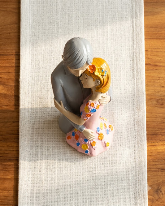 Romantic Couple Embrace Showpiece for Home Decor